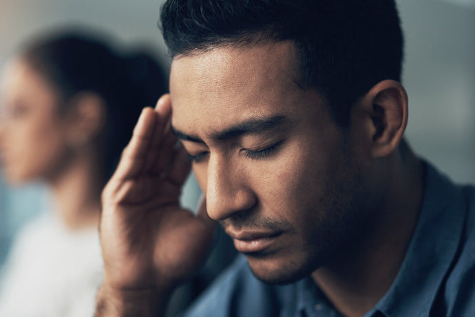 Comment les lunettes Blueblocker peuvent aider à soulager les maux de tête et les migraines